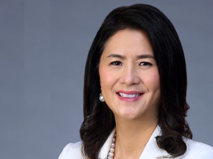 Amy lo chairman head greater china ubs profilephoto