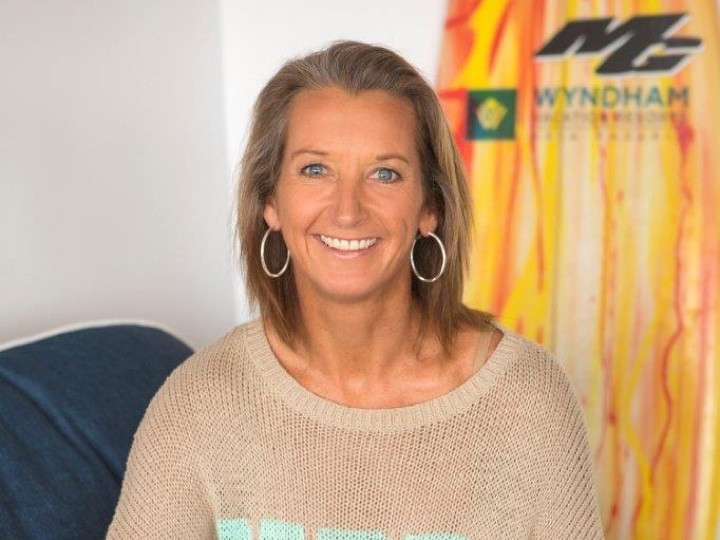 Layne beachley surfing world champion profilephoto